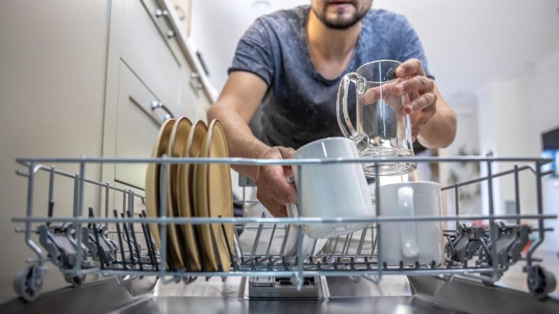 Guida completa all’acquisto della lavastoviglie: efficienza, dimensioni e innovazione
